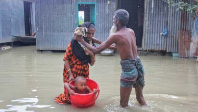 British Muslim Raise £20,000 To Help Flood Victims In Bangladesh