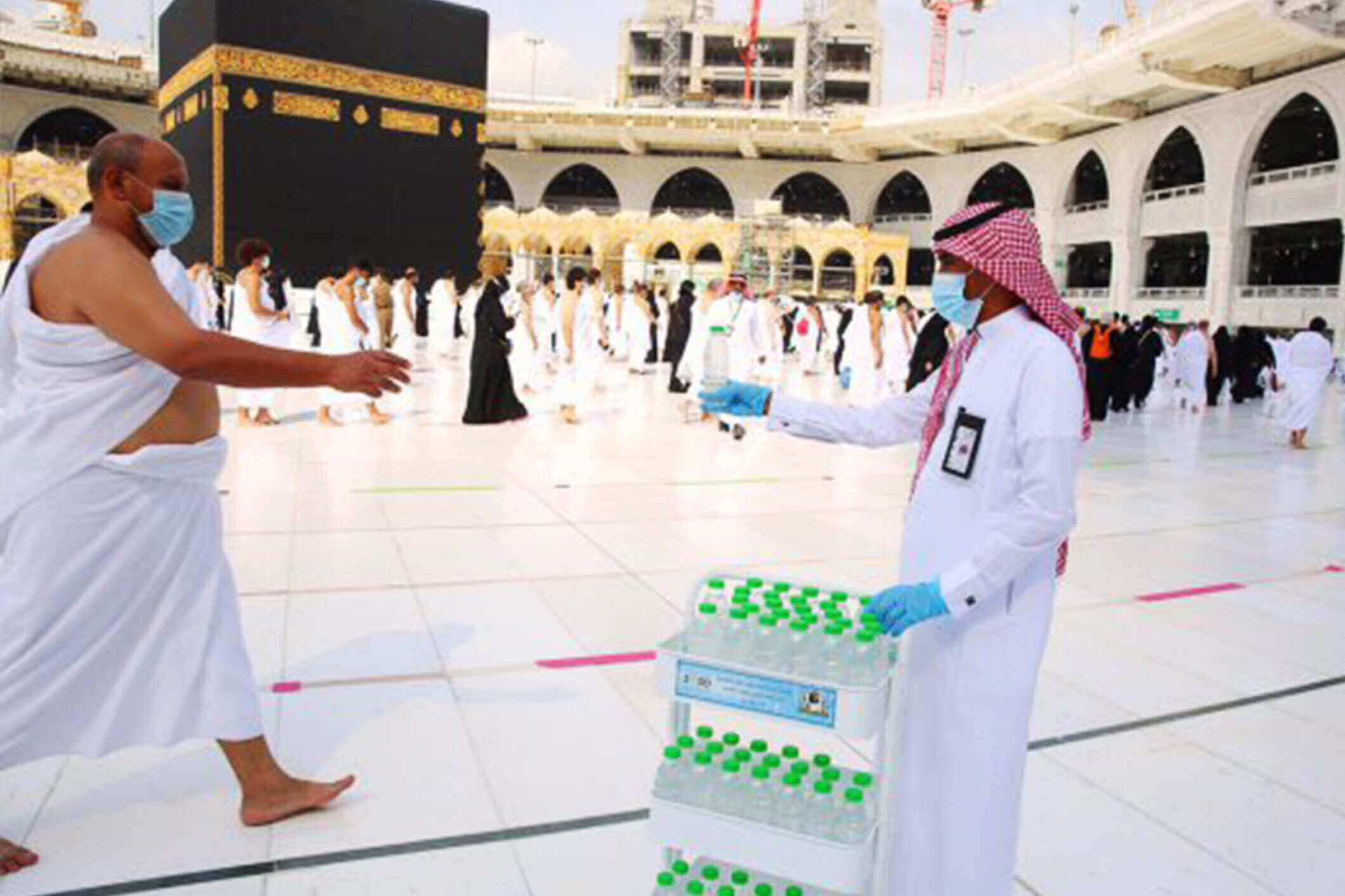 Grand Mosque Gives Hajj Pilgrims 12M Liters of Zamzam Water