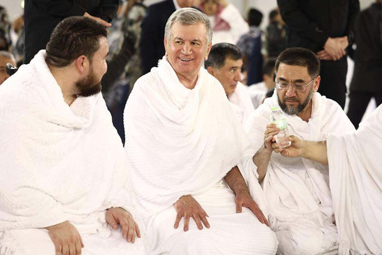 President Of Uzbekistan Performs Umrah On Official Visit To Saudi Arabia