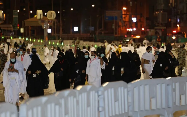 Makkah Grand Mosque A Program Was Started For The Elderly
