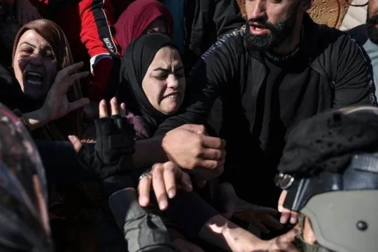 In West Bank Raid Israel kills Palestinians