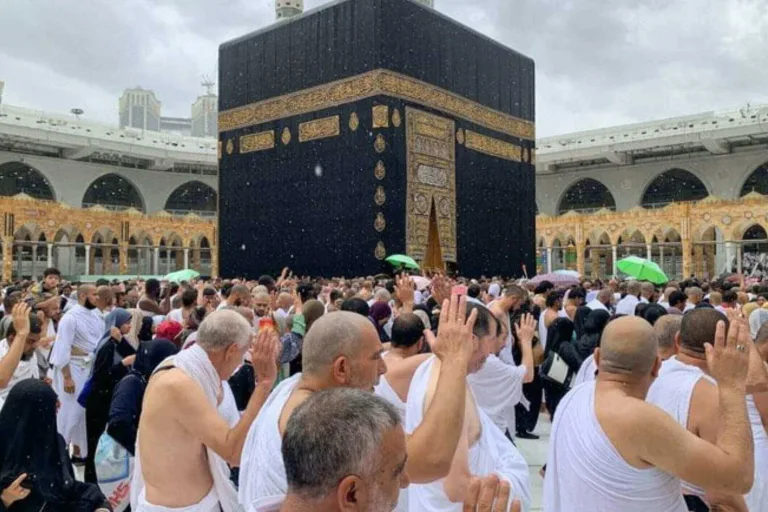 The Grand Mosque in Makkah Is Ready For Wet Weather