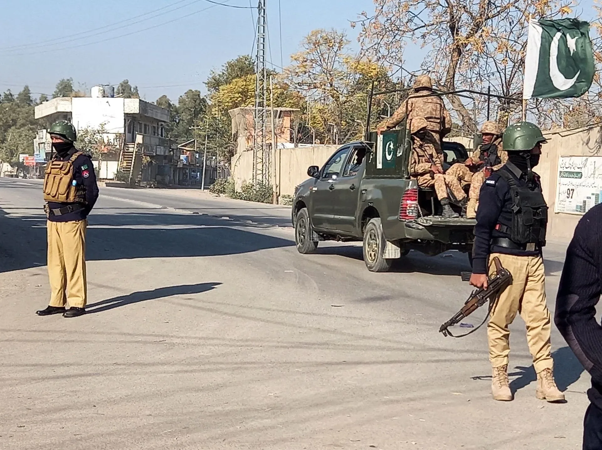 Pakistani 2 Policemen killed In Attacks On Census Teams